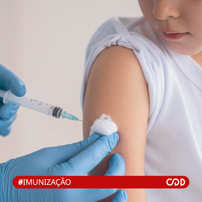 Fake news e 'hesitação vacinal' atrapalham imunização infantil no Brasil e no mundo